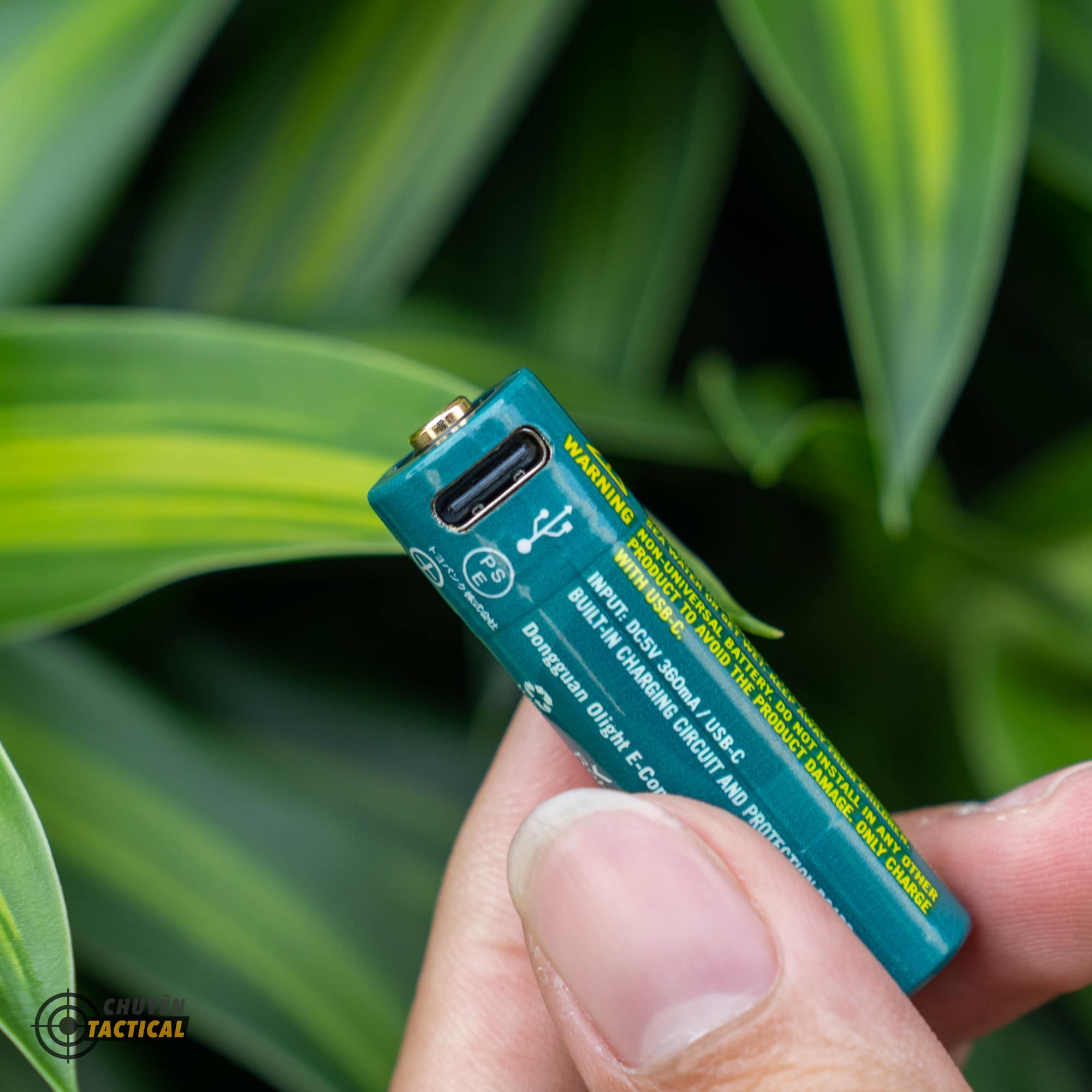 Đèn pin Olight I5R EOS sử dụng pin sạc 14500 - dung lượng 1420mAh