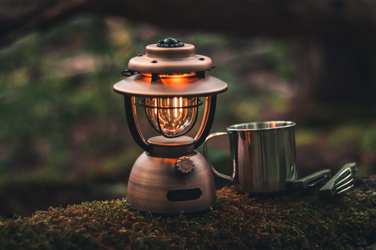 Top 15 loại đèn pin cắm trại tốt nhất hiện nay