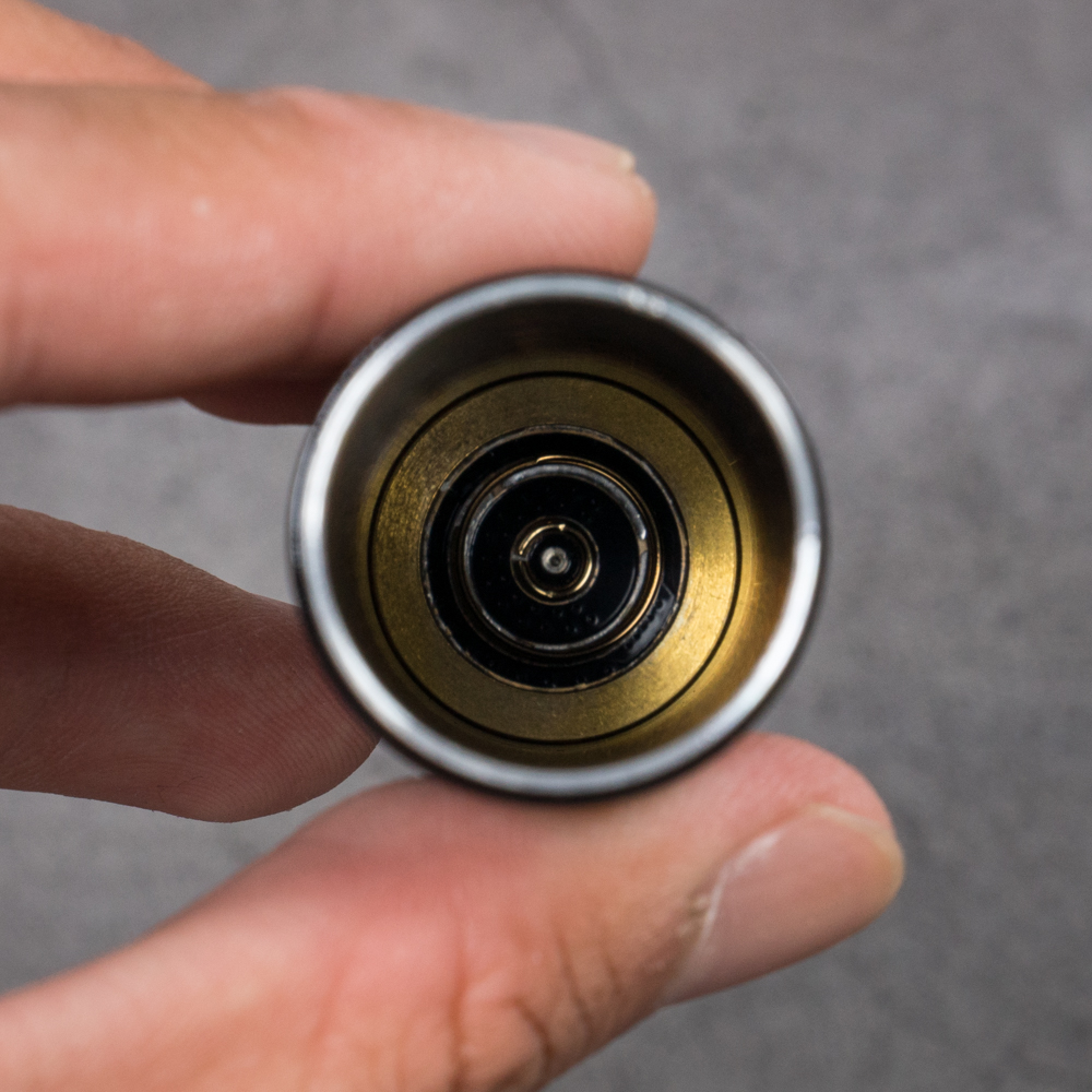 Review Đèn Pin EDC OLIGHT Perun 2: 2500 Lumens. Cảm biến vật thể xa gần 18 Điểm tiếp xúc mạ vàng