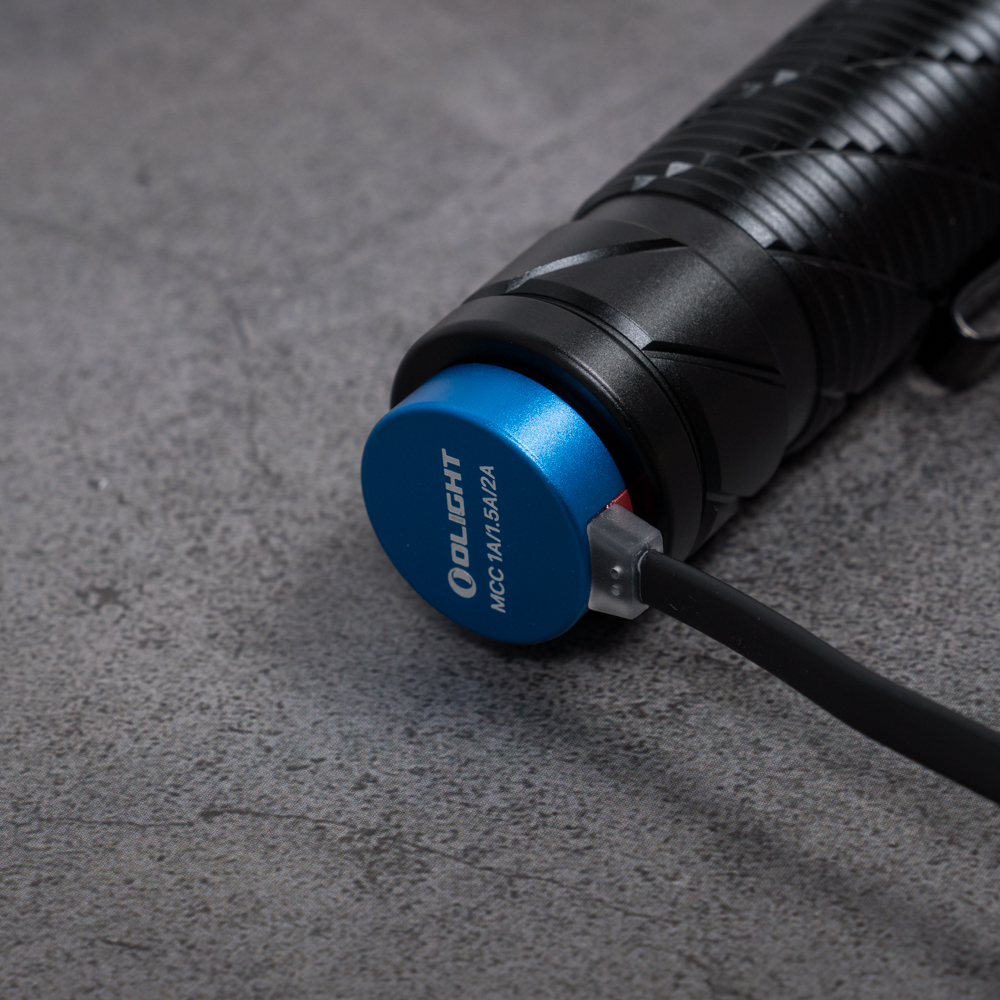 Review Đèn Pin EDC OLIGHT Perun 2: 2500 Lumens. Cảm biến vật thể xa gần 10 Sạc nam châm thế hệ mới, có đèn báo dung lượng pin