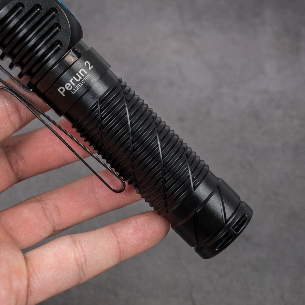 Review Đèn Pin EDC OLIGHT Perun 2: 2500 Lumens. Cảm biến vật thể xa gần 31 Chất lượng hoàn thiện sản phẩm tinh xảo