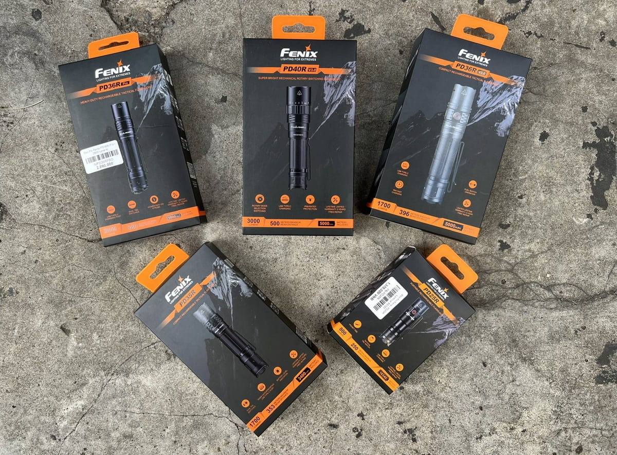 Bộ đôi đèn pin Fenix PD35R và Fenix PD36R Pro được hãng ưu ái tích hợp những tinh hoa trong thiết kế bo doi den pin fenix