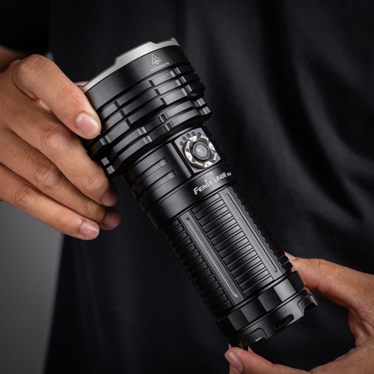 Đèn pin cao cấp LR40R V2.0 Đèn pin cao cấp LR40R V2.0