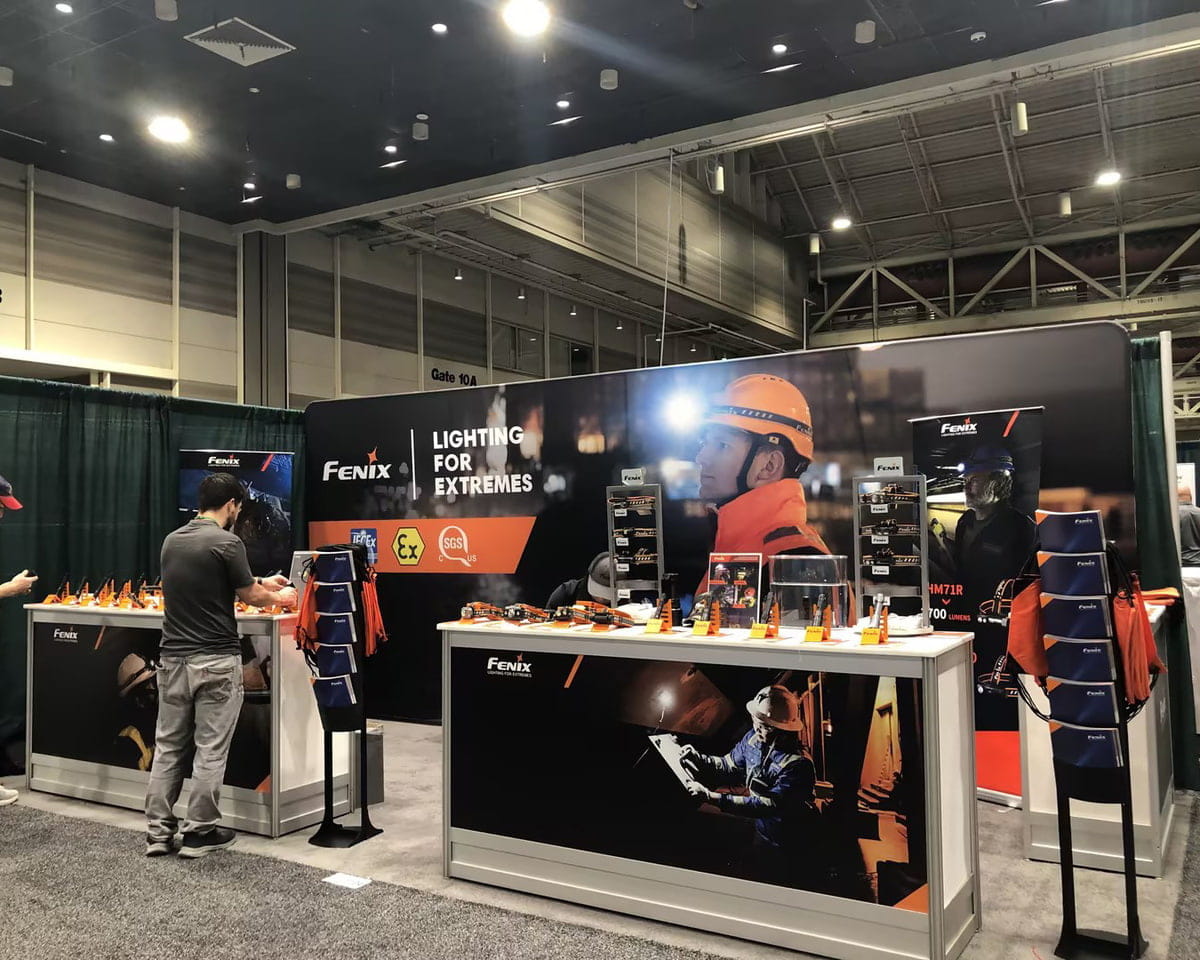 Thương hiệu Fenixlight Limited được thành lập vào năm 2001, có trụ sở tại Thâm Quyến, Quảng Đông, Trung Quốc Thương hiệu Fenixlight Limited được thành lập vào năm 2001, có trụ sở tại Thâm Quyến, Quảng Đông, Trung Quốc