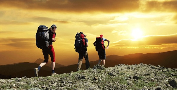 Backpacker là gì? Địa điểm mua phụ kiện du lịch bụi uy tín 8 du lịch bụi