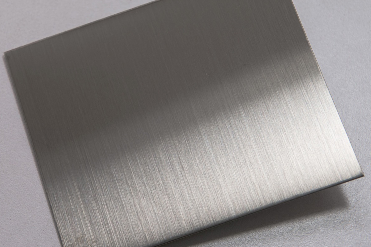 hoan thien be mat thep