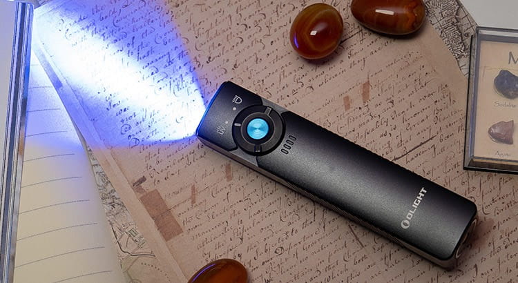 Nếu bạn sử dụng đèn pin tia UV đúng loại, đúng bước sóng nó sẽ không gây nguy hiểm Nếu bạn sử dụng đèn pin tia UV đúng loại, đúng bước sóng nó sẽ không gây nguy hiểm