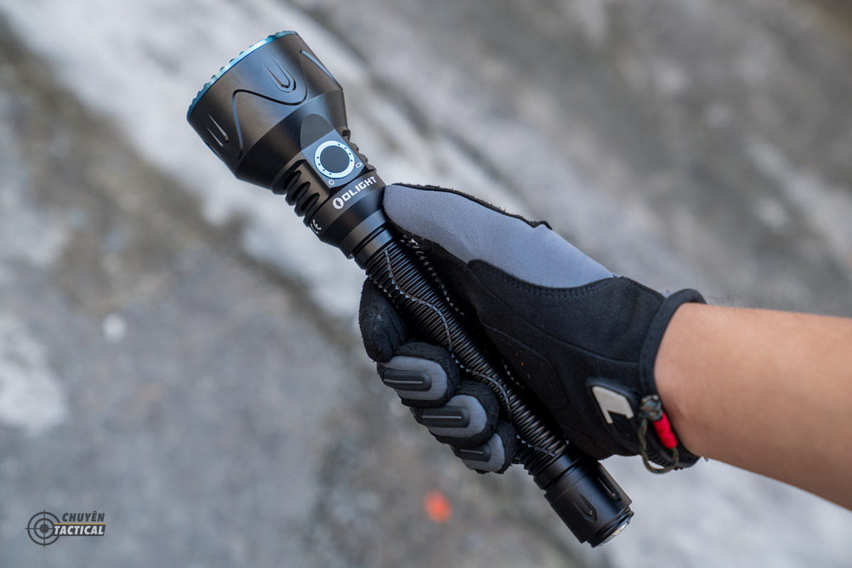 đèn pin có tầm chiếu xa trên 1000m cũng được xếp vào hàng đèn pin siêu sáng đèn pin có tầm chiếu xa trên 1000m cũng được xếp vào hàng đèn pin siêu sáng