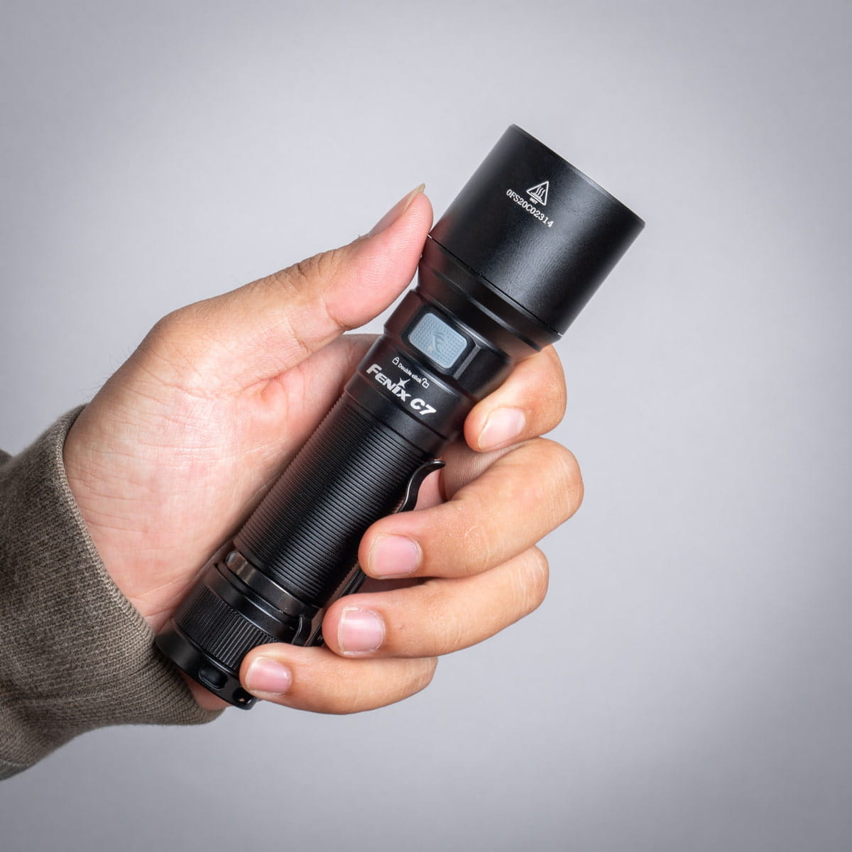 Đèn pin thiết kế dạng trụ là kiểu thiết kế nguyên bản đã có từ lúc chiếc đèn pin đầu tiên trên thế giới được sáng chế ra Đèn pin thiết kế dạng trụ là kiểu thiết kế nguyên bản đã có từ lúc chiếc đèn pin đầu tiên trên thế giới được sáng chế ra