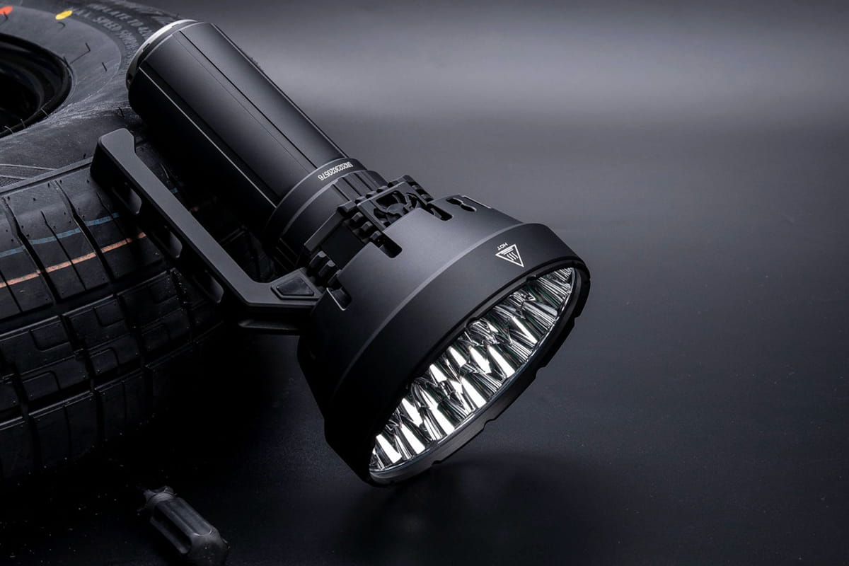 Đèn pin Imalent gây ấn tượng mạnh với người dùng bởi con số thể hiện độ sáng bằng lumen cực khủng Đèn pin Imalent gây ấn tượng mạnh với người dùng bởi con số thể hiện độ sáng bằng lumen cực khủng