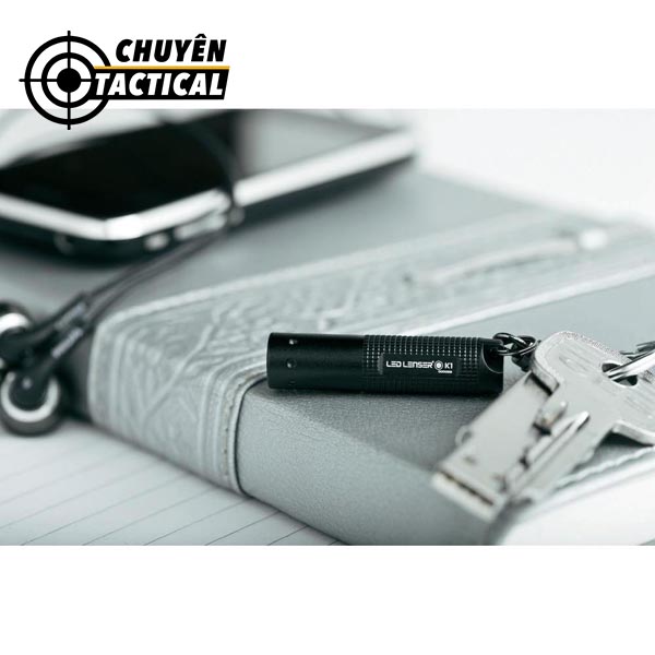 Đèn Pin cầm tay Fenix E35R 17 đèn pin dã ngoại