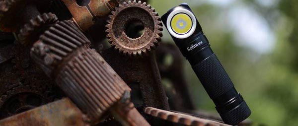 Đèn Pin Fenix LR35R 6 den pin chieu sang cuc sang