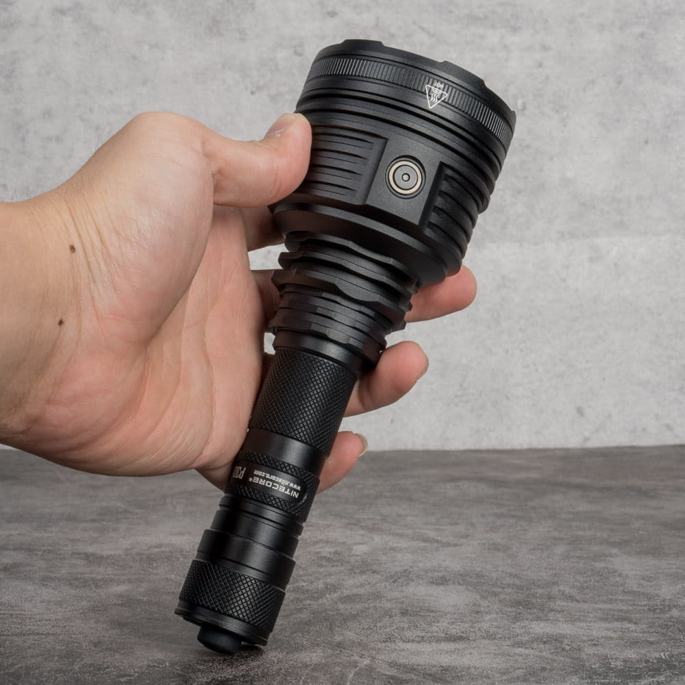 Đèn pin chiếu xa Nitecore P30i - 1000 mét Đèn pin chiếu xa Nitecore P30i - 1000 mét