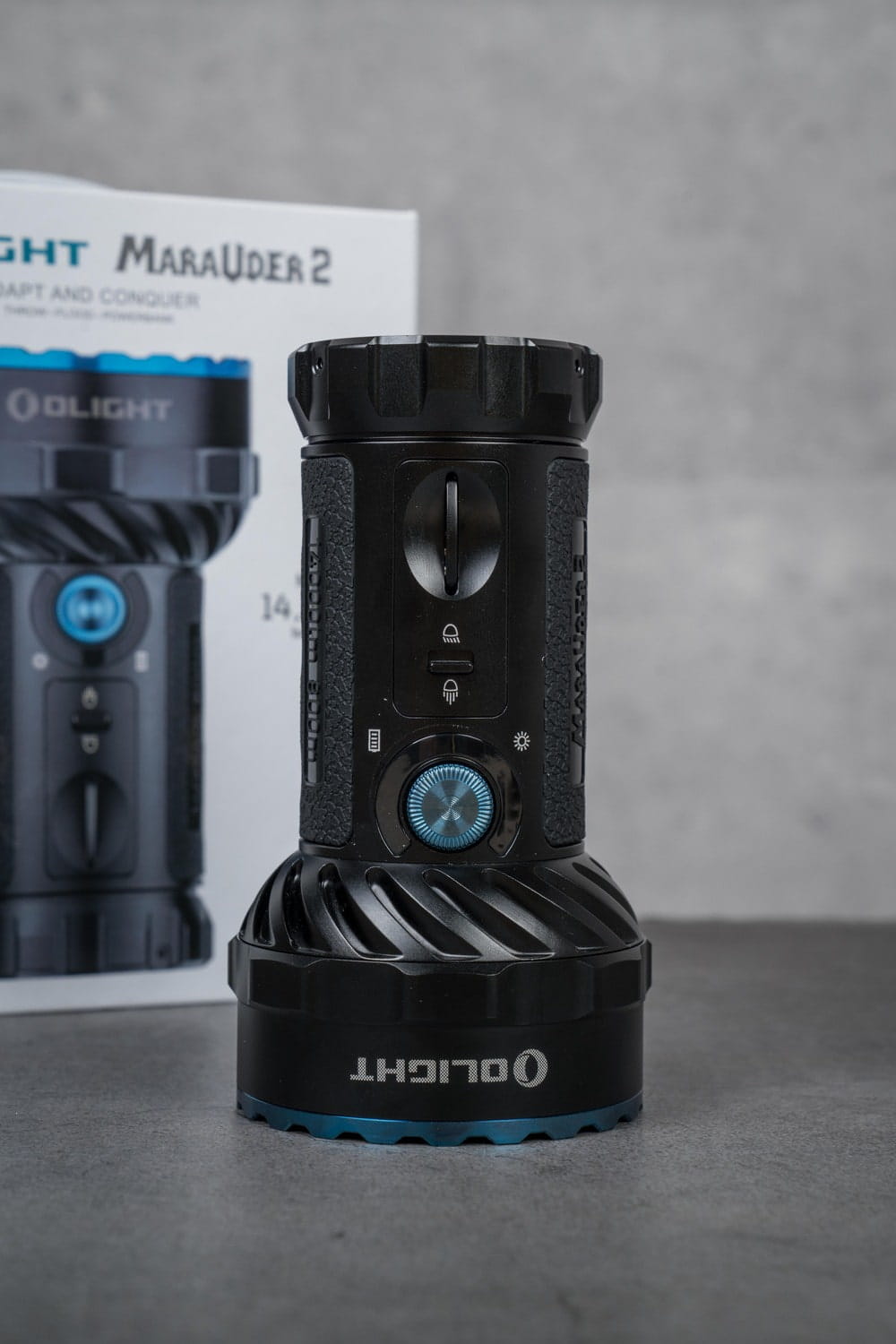 Đèn pin siêu sáng chiếu xa Olight Marauder 2 - 800 mét Đèn pin siêu sáng chiếu xa Olight Marauder 2 - 800 mét