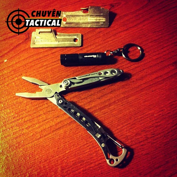 Đèn Pin cầm tay Fenix E35R 16 Đèn phượt dã ngoại