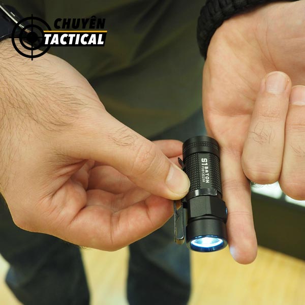 Đèn Pin Fenix LR35R 21 den pin mini nho gon Olight S1R