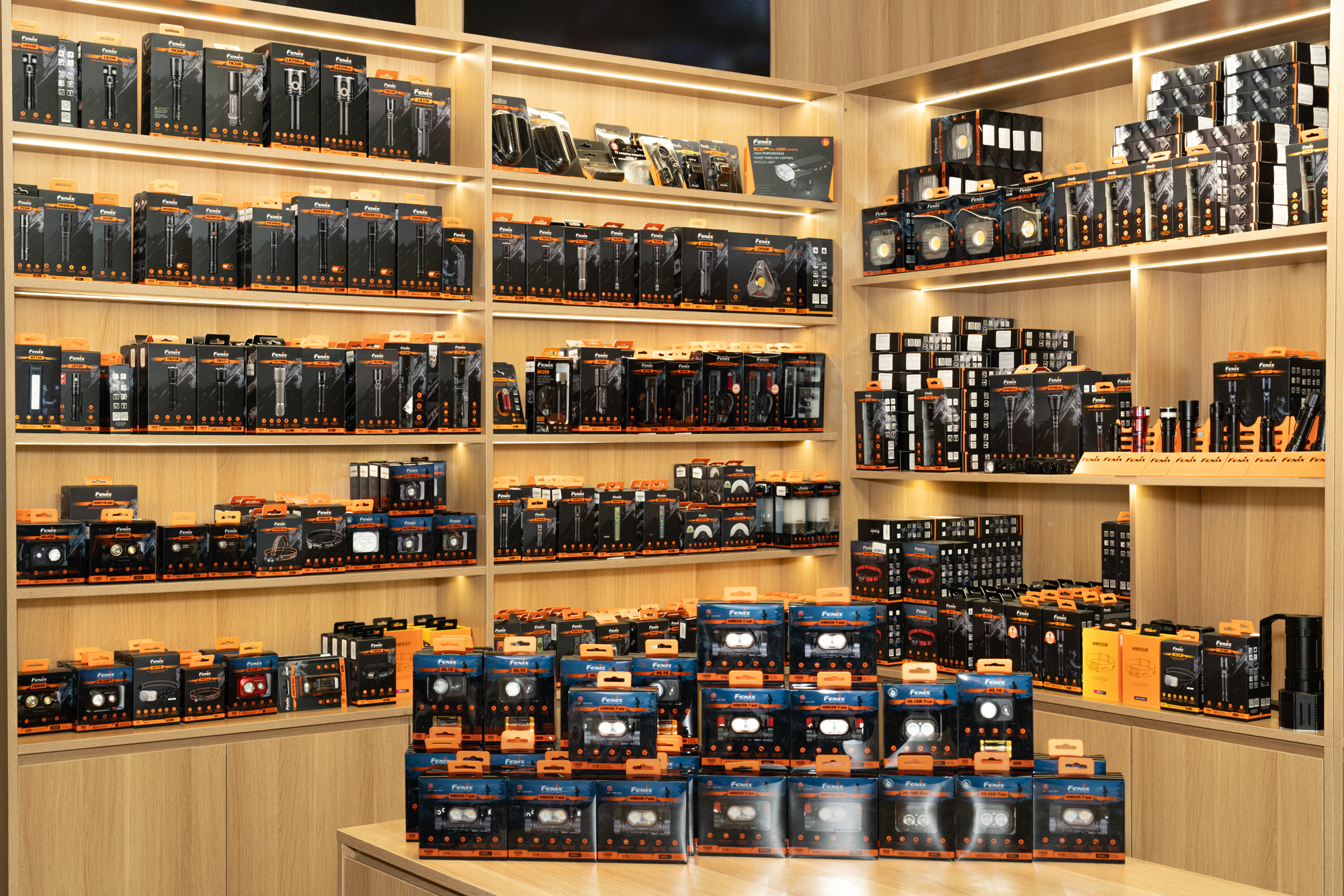 Ruike Cập Bến Chuyentactical: Chuẩn Mực Dụng Cụ Đa Năng Thực Dụng 6 Ke Den Pin Fenix 2
